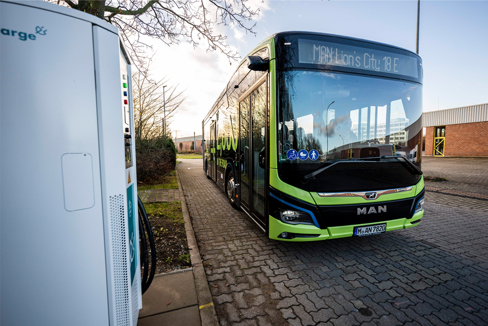 Testbetrieb_E_Bus.jpg